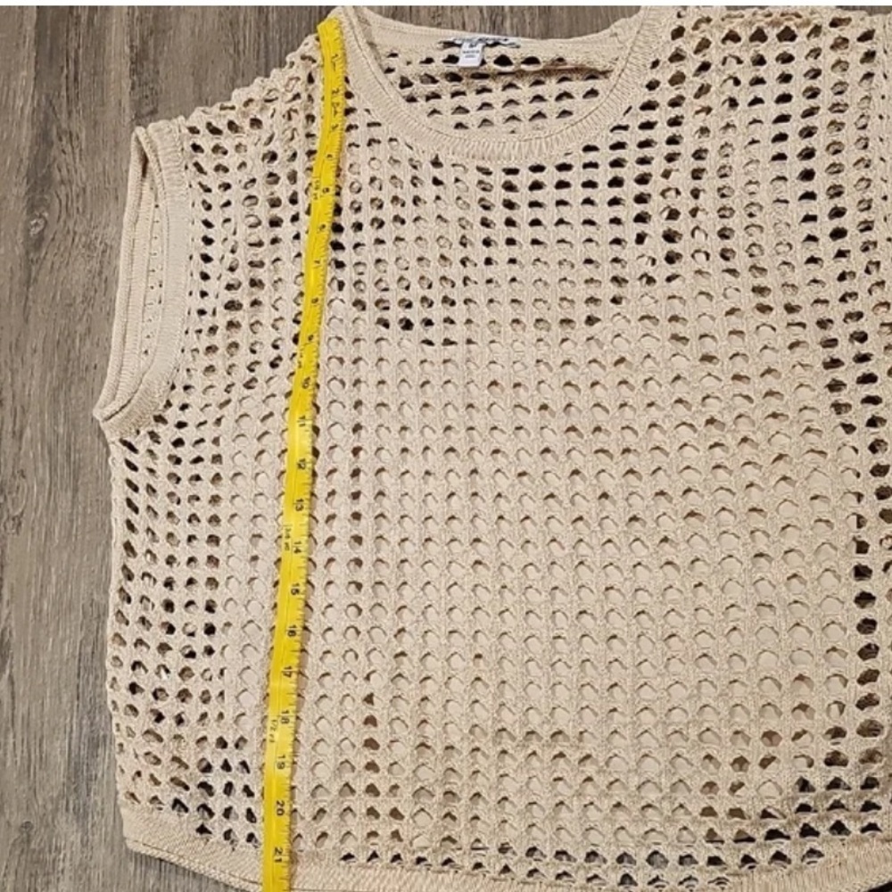 STEVE MADDEN Cream Crochet Knit Top Womens size Medium NWT - Picture 4 of 7